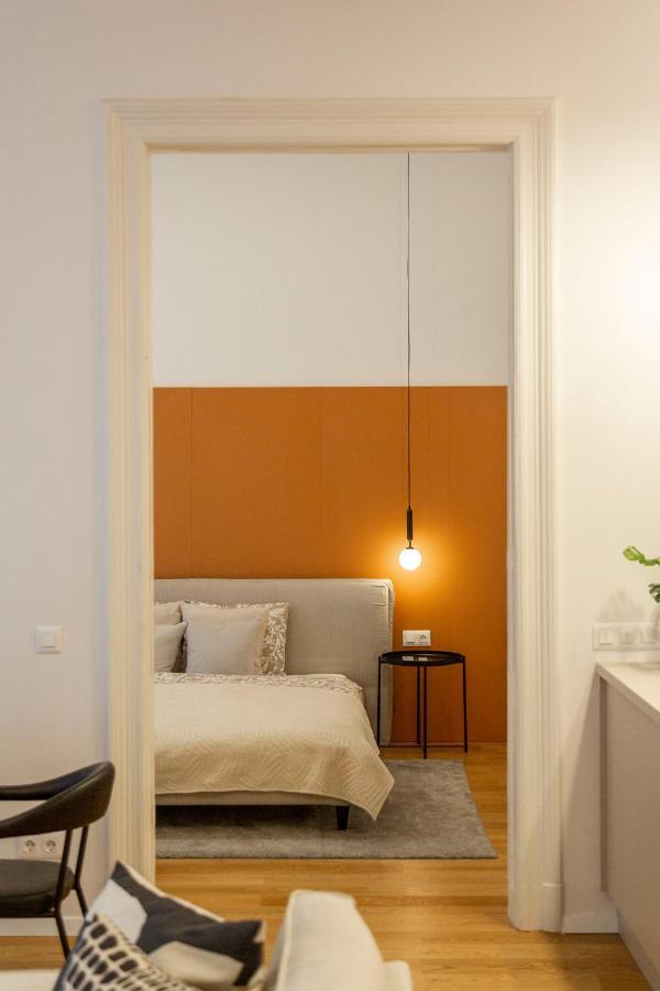 Luxurious Minimalist Residence With Sauna By Prestige Homes Budapest Exterior foto