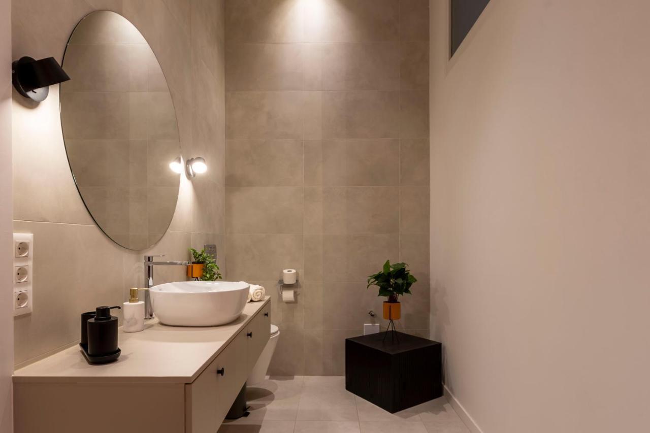 Luxurious Minimalist Residence With Sauna By Prestige Homes Budapest Exterior foto
